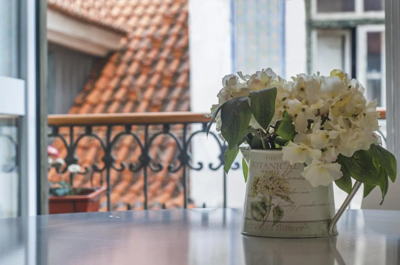 Chic Urban Retreat At Downtown With Balcony & Views, 5Th-Floor No Lift Daire Lisboa 0*,
