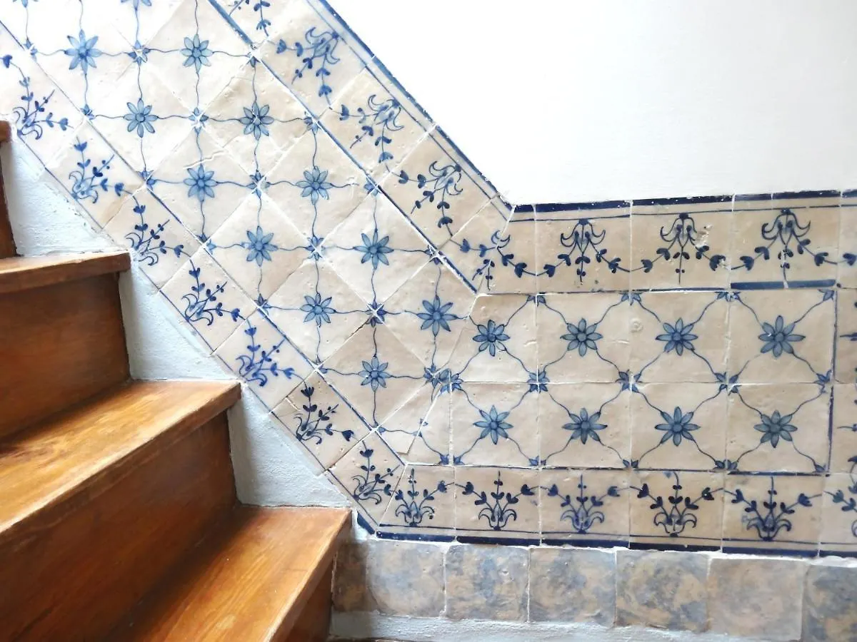 Chic Urban Retreat At Downtown With Balcony & Views, 5Th-Floor No Lift Daire Lisboa