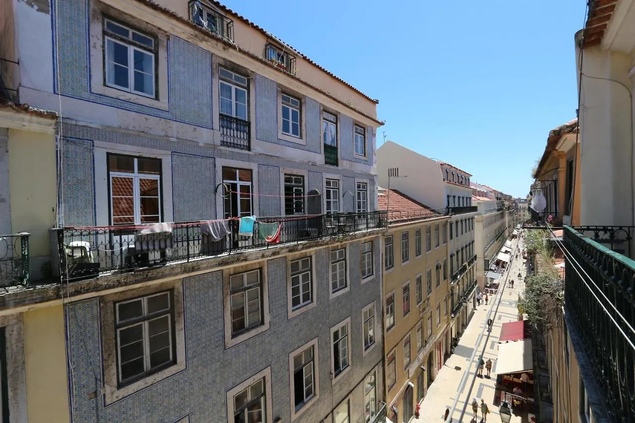 Chic Urban Retreat At Downtown With Balcony & Views, 5Th-Floor No Lift Daire Lisboa